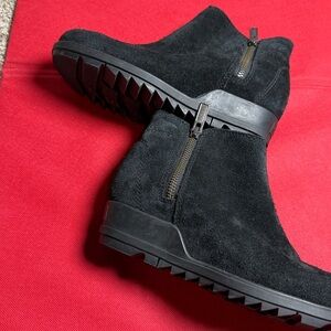 Sorel Black Suede Ankle Booties